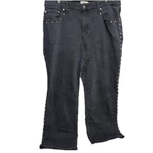 Abercrombie & Fitch The 90’s Relaxed High Rise Studded Black Jeans 34